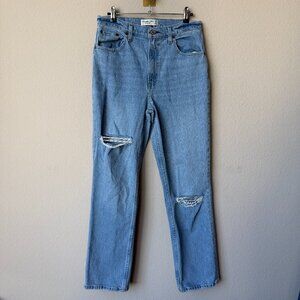 Abercrombie & Fitch 90s Straight Ultra High Rise Distressed Jeans Size 28